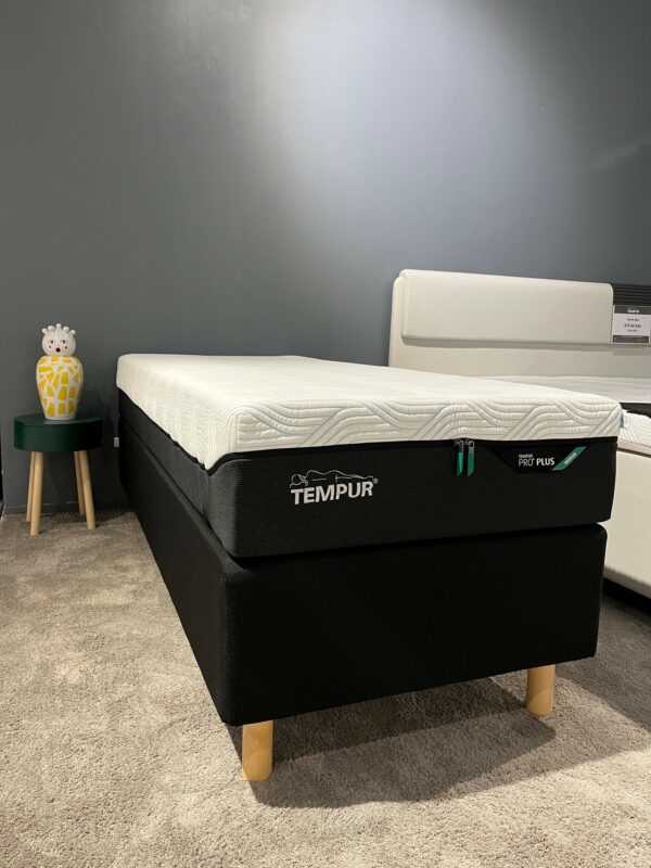 Pori myymälämalli -25 % Tempur Flexible Base 80x200cm