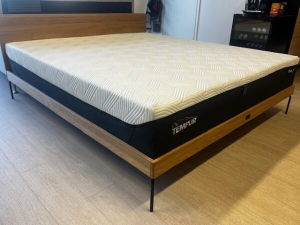 KAMPIN OUTLET Tempur Kaissu Ehe 180x200 cm -parisänky