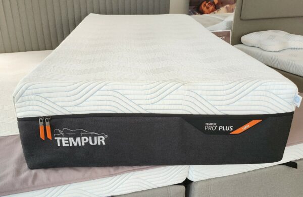 KUOPION MALLIPATJA Tempur Pro Plus Firm 80x200
