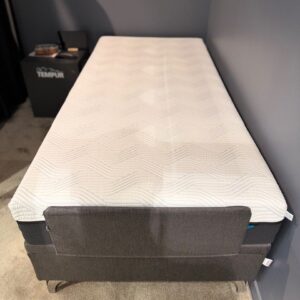 Outlet TEMPUR Neurosonic -sänky 90x200 cm